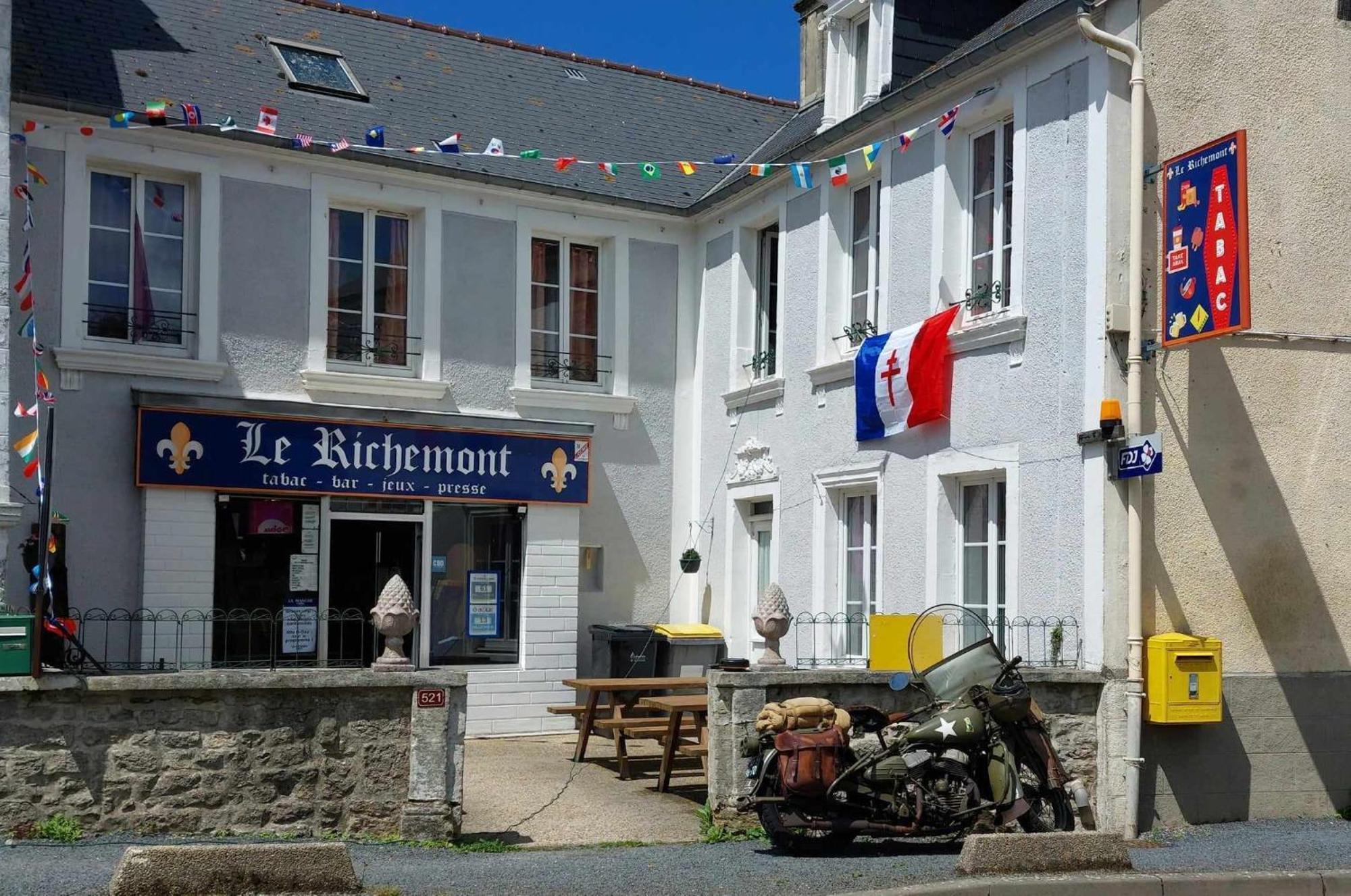 Gite Pour 6 Ou Chambre Pour 2 A Formigny Exteriör bild